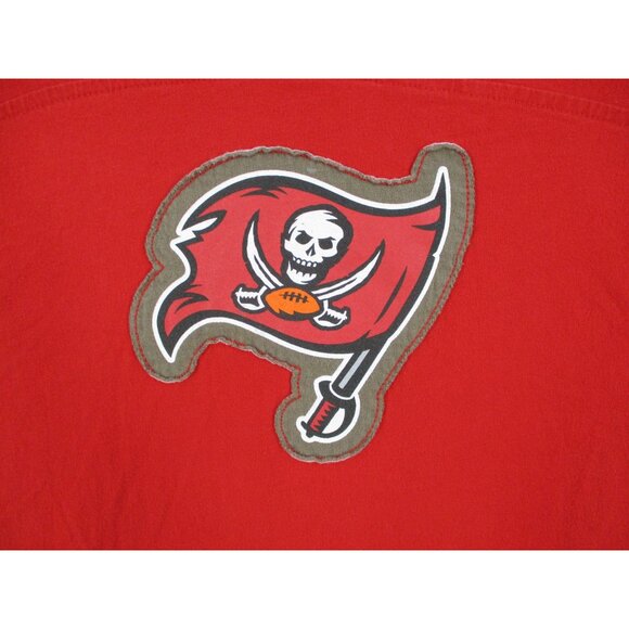 Nfl Tampa Bay Buccaneers Football Team Logo Red Gray Shirt Zise - XL - Picture 2 of 8